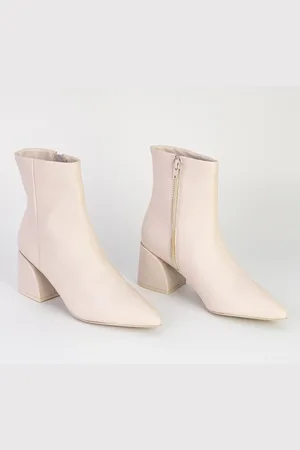 Via Uno Bota Feminina Salto Curto Bico Fino com Zíper