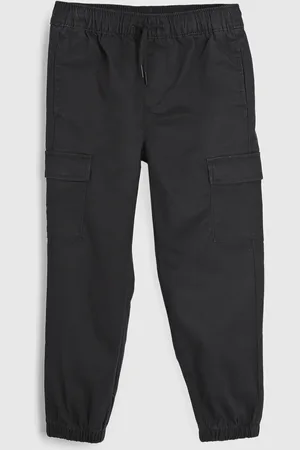 GAP Infantil - Calça Cargo Preta
