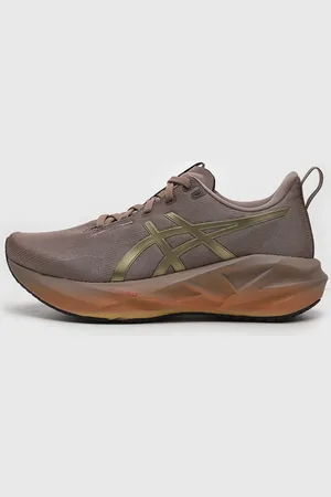 Asics Tênis Novablast 5 Luxe