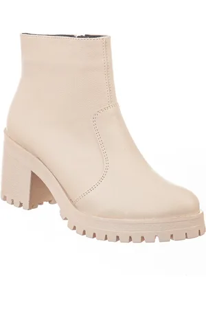 VIA BIRIGUI Botinha Off White Cano Curto Tratorado OffWhite