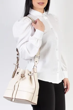Enluaze Bolsa saco em couro liso Naiara Off-white