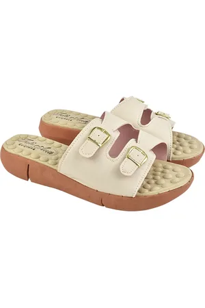 Tati Ana calçados Sandália Feminina Casual Esporão Fivela Conforto Macia Massageadora Antiderrapante Off White