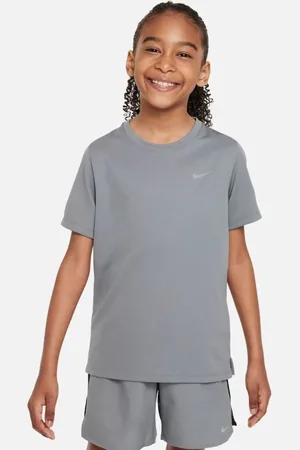 Nike Infantil - Camiseta Dri-FIT Miler