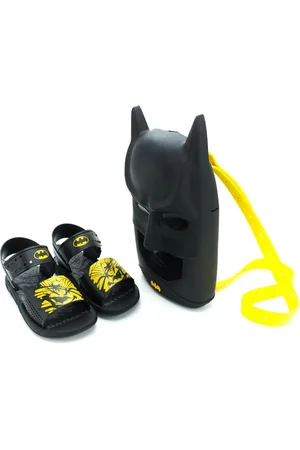 GRENDENE Infantil - Sandália Menino Batmochila - e Amarelo