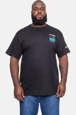 Onbongo Camiseta Plus Size Journey Preta