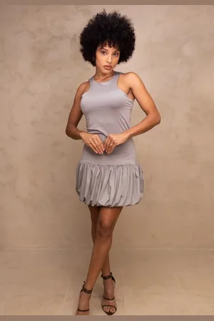 Cia do Vestido Vestido Curto Regata Balonê Fluity Elegante Tendência Pennaly