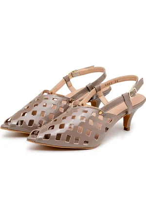 Flor da Pele Sandalia Scarpin Salto Baixo Slingback Bico Fino 6033 Verniz Taupe- Margarida