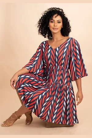 Amazonia Vital Vestido Curto Plano Camadas Estampa Tribal Tricolor