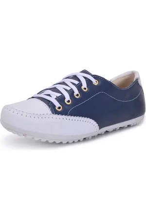 ROMEU E JULIETA SHOES Tênis Feminino de Couro Branco Azul Marinho Cadarço