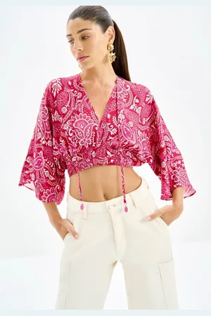 LEZ A LEZ Blusa Cropped Estampada com elástico e Amarração