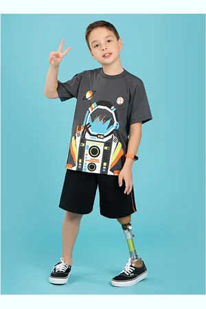 Molekada Infantil - Conjunto Verão Menino Camiseta e Bermuda Astronauta