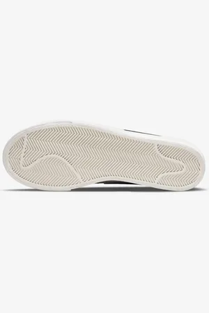 Nike Tênis Blazer Low Platform Feminino