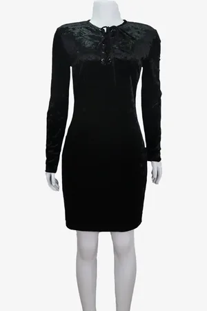 EMIGÊ Vestido Chic Coral Curto Veludo Preto Produto Gentilmente Usado
