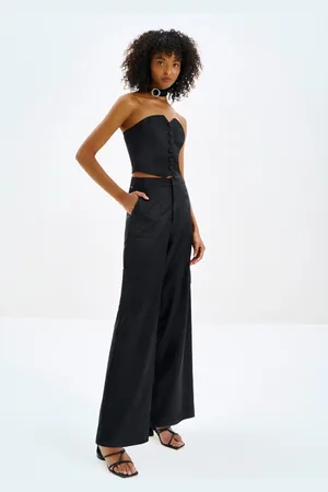 LEZ A LEZ Calça Wide Leg em Cetim com Bolso Cargo