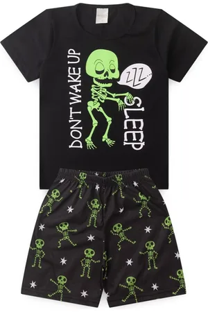 Molekada Pijama Verão Menino Camiseta e Bermuda Caveiras Brilha no Escuro