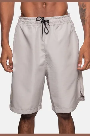 AmazonBasics Bermuda Sintética