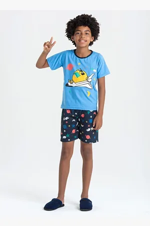 Molekada Pijama Verão Menino Horizonte Camiseta e Bermuda Espacial Brilha no Escuro