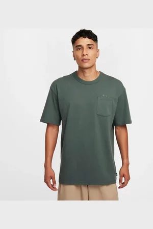 Nike Camiseta Sportswear Essential Masculina