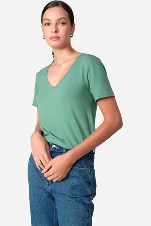 Basicamente. Camiseta Feminina Modal V Tech Premium
