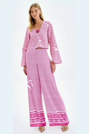 LEZ A LEZ Blusa Estampada em Linho com Detalhe Decote