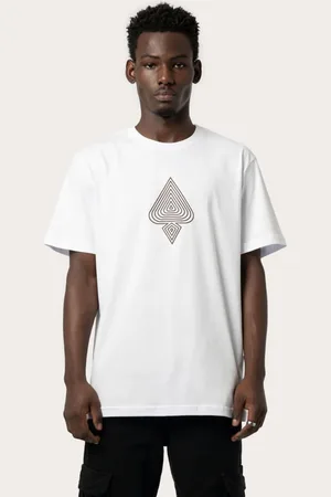 MCD Camiseta Regular Espada Relevo