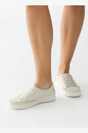 ROMEU E JULIETA SHOES Tênis Casual Feminino em Couro Elástico Off White