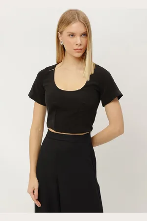 LEZ A LEZ Blusa Cropped em Tecido Plano com Manga Curta