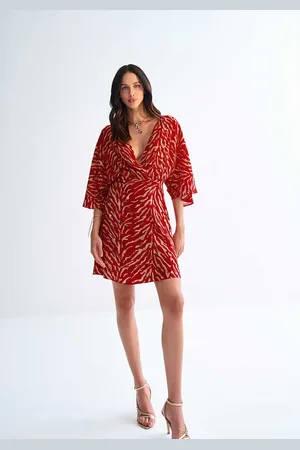LEZ A LEZ Vestido Curto em Viscose Estampado com Manga Flare