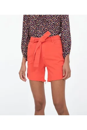 Marfinno Short Boyfriend em Sarja com Cinto Faixa e Barra Desfiada