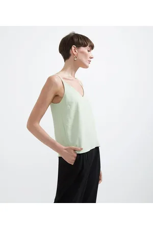 Cortelle Blusa com Decote V em Crepe com Alça Fina Regulável