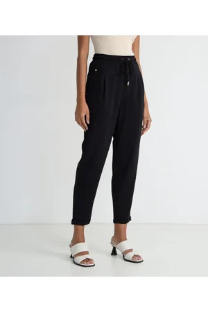 A-Collection Calça Cenoura com Elástico no Cós com Amarração e Bolsos