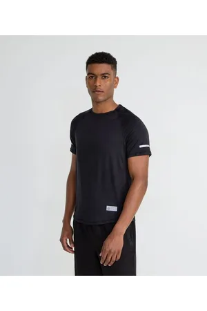 Get Over Camiseta Esportiva Manga Curta com Transfer nas Mangas e Costas