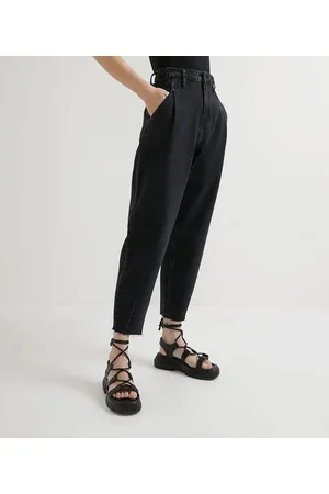 Blue Steel Calça Baggy Jeans com Pregas Frontais e Barra Corte a Fio