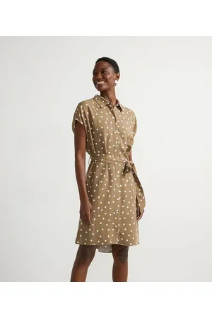 Cortelle Vestido Curto em Viscolinho com Estampa Poá e Cinto Faixa