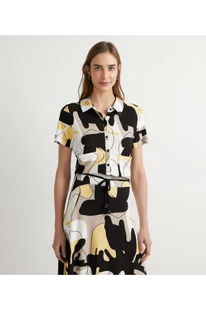 Cortelle Camisa Manga Curta em Viscose com Estampa Abstrata e Bolsos