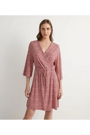 Cortelle Vestido Curto em Viscolycra com Decote V Transpassado e Estampa Poá