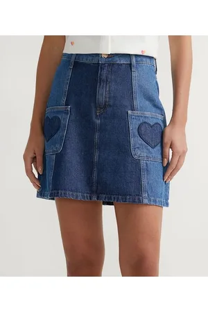 A-Collection Saia Curta Evasê em Jeans Patchwork com Corações nos Bolsos