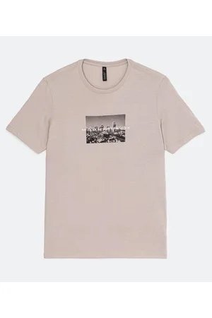 Request Camiseta Manga Curta em Algodão com Estampa "No Fear of The Unknown"