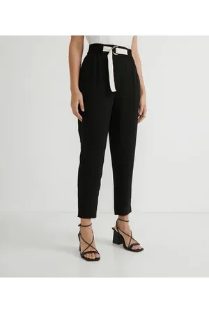 Cortelle Calça Cenoura em Crepe com Fivela Meia Lua Bicolor