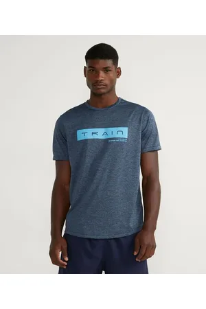 Camiseta Calvin Klein Lettering Assinatura Degrade Vertical