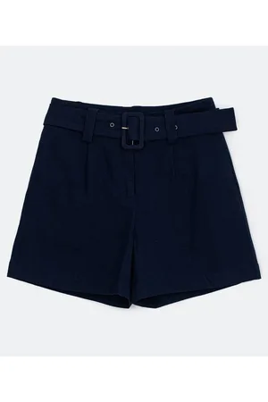 Cortelle Short em Viscolinho com Cinto Fivela e Pregas