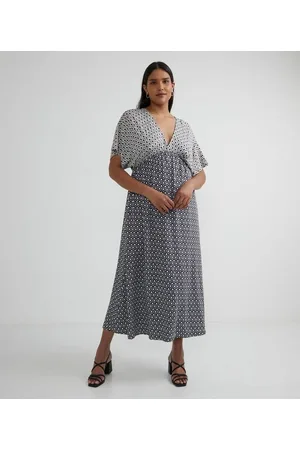 Cortelle Vestido Longo em Crepe com Mangas Curtas e Estampa Geométrica