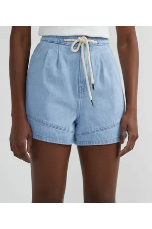 Marfinno Short Mom Jeans com Pregas e Cordão para Amarração no Cós