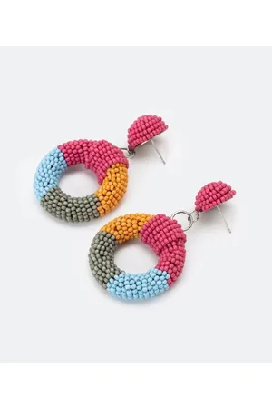 Cubus Brinco Médio em Miçangas e Pendente de Mandala Colorida