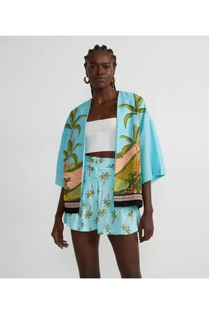 Blue Steel Kimono em Linho com Estampa de Paisagem Tropical e Manga Curta