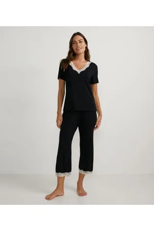 Love & Toast Pijama em Viscolycra Blusa Manga Curta e Calça com Detalhes em Renda