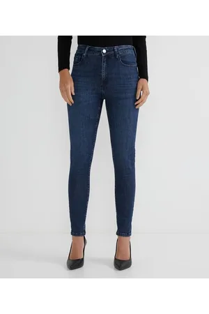 Cortelle Calça Skinny em Jeans com Botão Contrastante