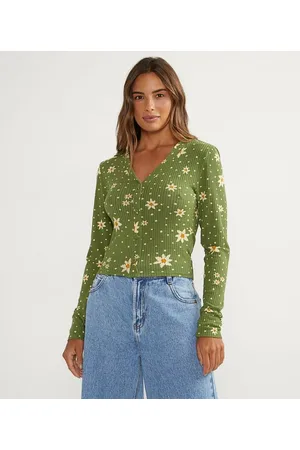 Blue Steel Blusa Cropped em Viscose Canelada com Estampa de Florzinhas