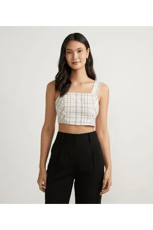 Blusa Cropped em Linho com Manga Bufante e Estampa Xadrez Bege