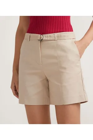 Cortelle Bermuda em Algodão com Cinto de Fivela Meia Lua e Bolsos